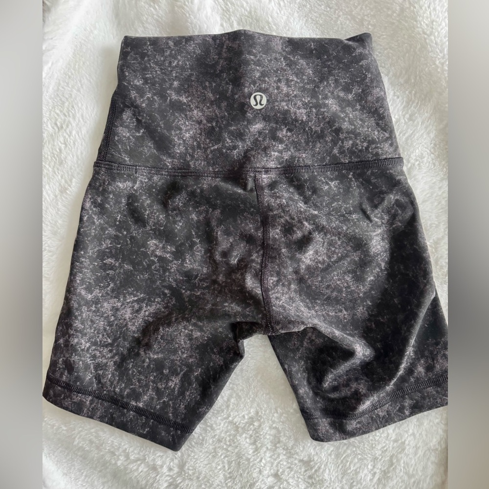 Lululemon Black and Gray Athletic Shorts Size 0